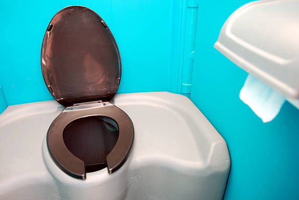 Porta potty delivery and setup in University Center, VA